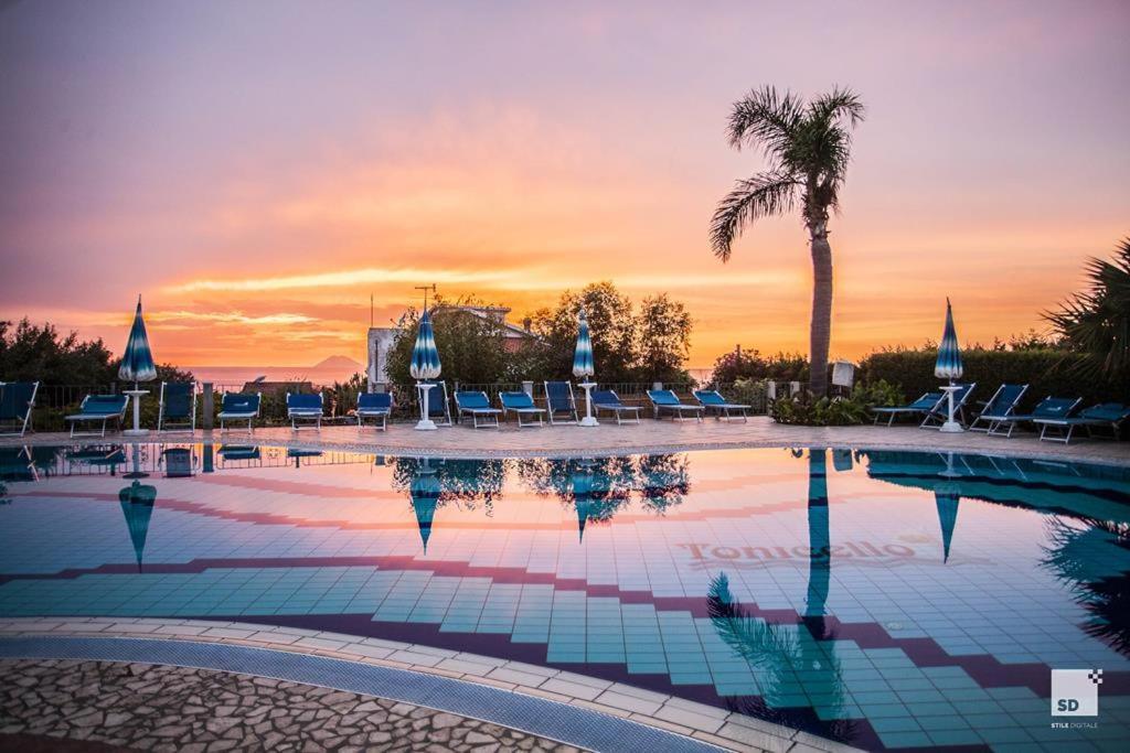 Tonicello Hotel Resort&SPA Capo Vaticano Esterno foto