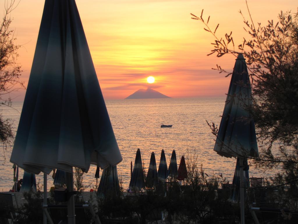 Tonicello Hotel Resort&SPA Capo Vaticano Esterno foto