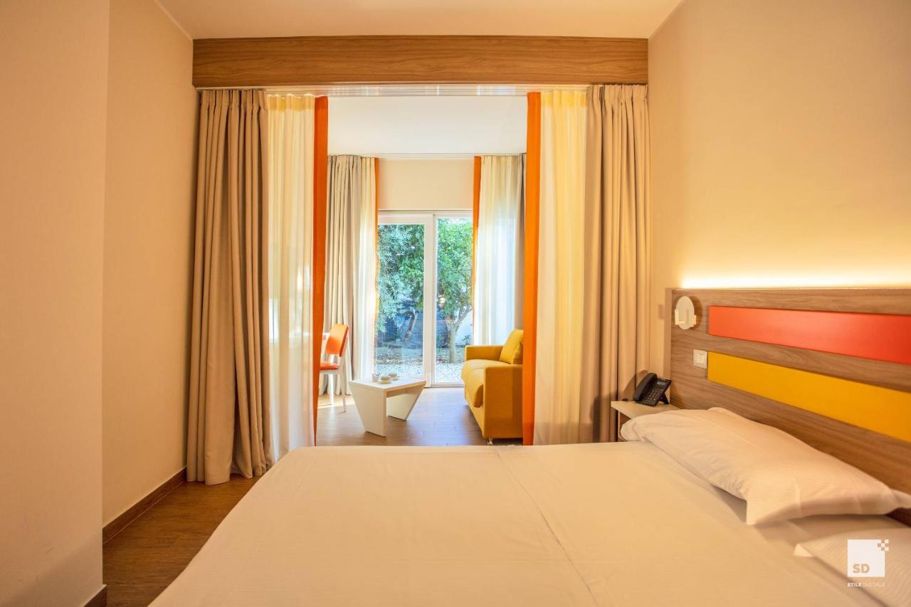Tonicello Hotel Resort&SPA Capo Vaticano Esterno foto